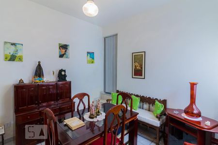 Casa à venda com 200m², 5 quartos e 2 vagas Casa à venda com 200m², 5 quartos e 2 vagasSala 2