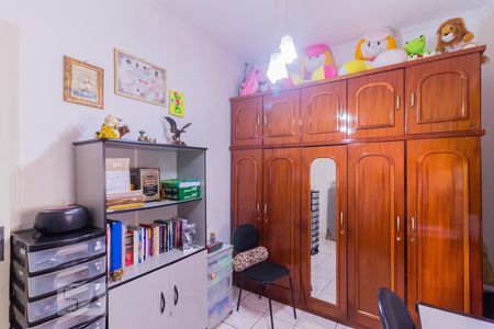 Casa à venda com 200m², 5 quartos e 2 vagas Casa à venda com 200m², 5 quartos e 2 vagasQuarto 2