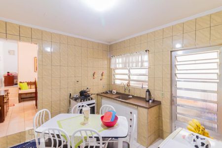 Casa à venda com 200m², 5 quartos e 2 vagas Casa à venda com 200m², 5 quartos e 2 vagasCozinha 2