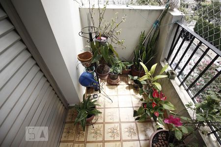 Apartamento à venda com 57m², 2 quartos e 1 vagaVaranda