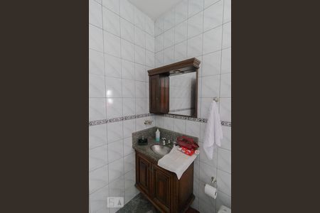 Casa à venda com 248m², 4 quartos e 6 vagas Casa à venda com 248m², 4 quartos e 6 vagasBanheiro