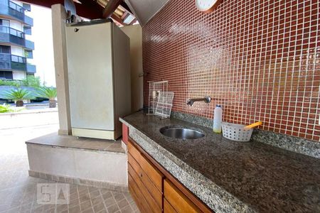 Apartamento à venda com 160m², 4 quartos e 3 vagas Apartamento à venda com 160m², 4 quartos e 3 vagasÁrea comum - Churrasqueira