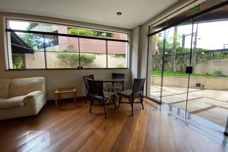 Apartamento à venda com 160m², 4 quartos e 3 vagas Apartamento à venda com 160m², 4 quartos e 3 vagasÁrea comum - Salão de festas