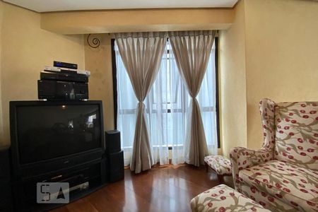 Apartamento à venda com 160m², 4 quartos e 3 vagas Apartamento à venda com 160m², 4 quartos e 3 vagasSala de TV