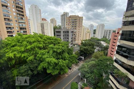 Apartamento à venda com 160m², 4 quartos e 3 vagas Apartamento à venda com 160m², 4 quartos e 3 vagasVista do Quarto 4