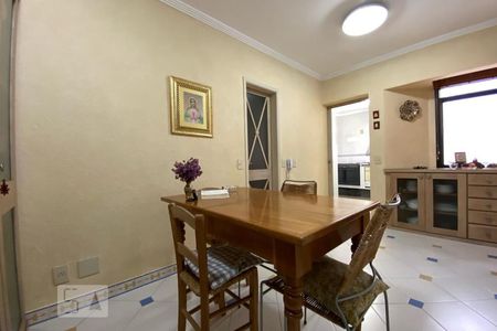 Apartamento à venda com 160m², 4 quartos e 3 vagas Apartamento à venda com 160m², 4 quartos e 3 vagasCopa