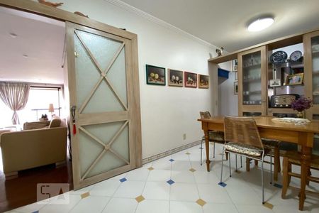 Apartamento à venda com 160m², 4 quartos e 3 vagas Apartamento à venda com 160m², 4 quartos e 3 vagasCopa