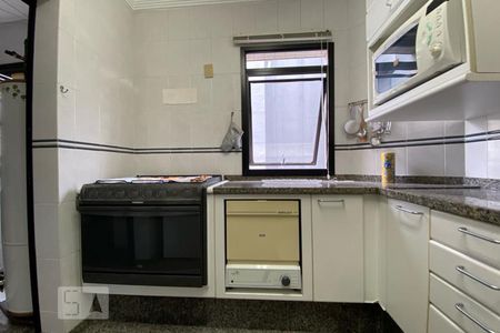 Apartamento à venda com 160m², 4 quartos e 3 vagas Apartamento à venda com 160m², 4 quartos e 3 vagasCozinha