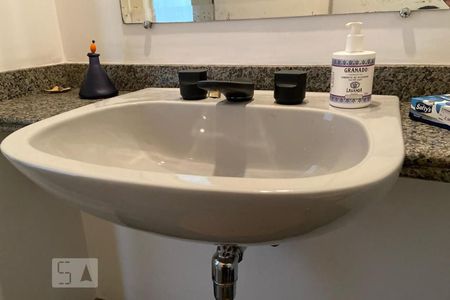 Apartamento à venda com 160m², 4 quartos e 3 vagas Apartamento à venda com 160m², 4 quartos e 3 vagasLavabo