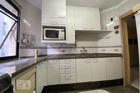 Apartamento à venda com 160m², 4 quartos e 3 vagas Apartamento à venda com 160m², 4 quartos e 3 vagasCozinha