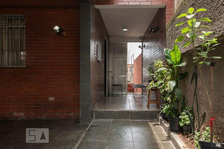 Casa à venda com 110m², 4 quartos e 3 vagas Casa à venda com 110m², 4 quartos e 3 vagasEntrada