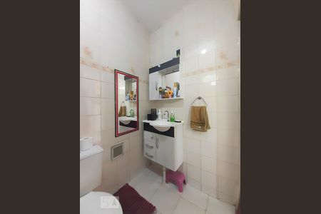 Casa de condomínio para alugar com 70m², 2 quartos e 1 vaga Casa de condomínio para alugar com 70m², 2 quartos e 1 vagaBanheiro Social