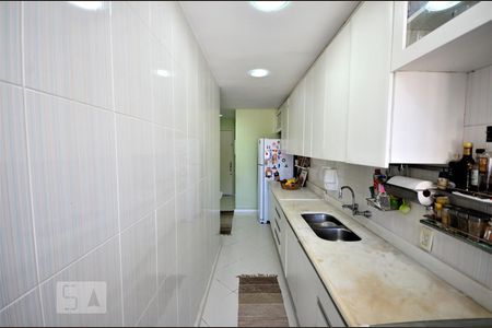 Apartamento à venda com 270m², 3 quartos e 2 vagasCozinha 