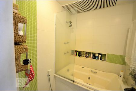 Apartamento à venda com 270m², 3 quartos e 2 vagasBanheiro da Suíte