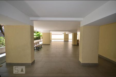 Apartamento à venda com 270m², 3 quartos e 2 vagasÁrea Comum 