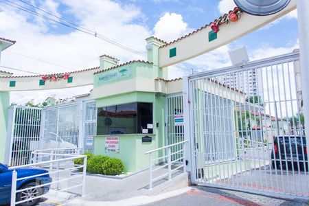 Apartamento para alugar com 54m², 2 quartos e 1 vaga Apartamento para alugar com 54m², 2 quartos e 1 vagaFachada