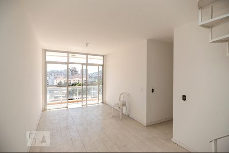 Apartamento para alugar com 260m², 4 quartos e 1 vagaSala