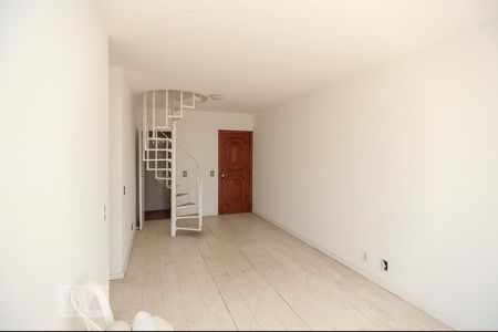 Apartamento para alugar com 260m², 4 quartos e 1 vagaSala