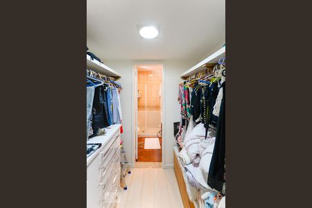 Apartamento à venda com 125m², 4 quartos e 2 vagasSuíte