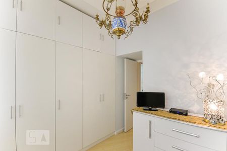 Apartamento à venda com 125m², 4 quartos e 2 vagasQuarto 2