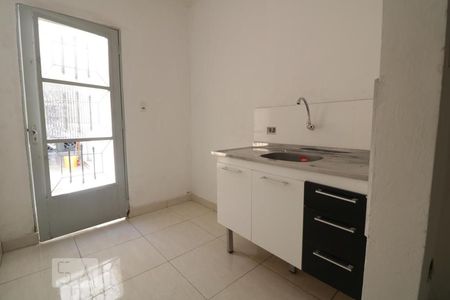 Casa à venda com 150m², 4 quartos e 2 vagas Casa à venda com 150m², 4 quartos e 2 vagasCozinha