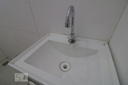 Casa à venda com 150m², 4 quartos e 2 vagas Casa à venda com 150m², 4 quartos e 2 vagasBanheiro 1 - pia