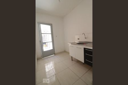 Casa à venda com 150m², 4 quartos e 2 vagas Casa à venda com 150m², 4 quartos e 2 vagasCozinha