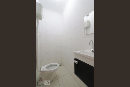 Casa à venda com 150m², 4 quartos e 2 vagas Casa à venda com 150m², 4 quartos e 2 vagasBanheiro 1