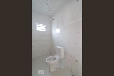 Casa à venda com 150m², 4 quartos e 2 vagas Casa à venda com 150m², 4 quartos e 2 vagasBanheiro 1