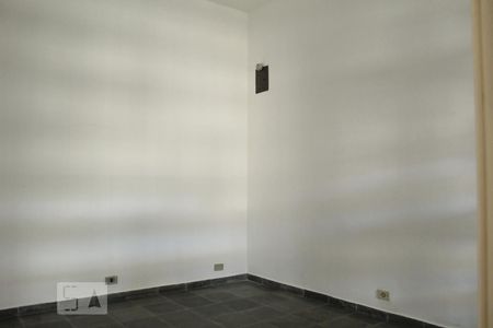Quarto de casa para alugar com 1 quarto, 40m² em São Pedro, Osasco