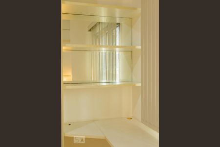 Apartamento para alugar com 69m², 2 quartos e 1 vagaSuíte