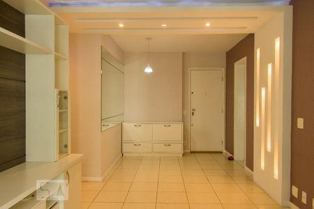 Sala de apartamento para alugar com 2 quartos, 69m² em Recreio dos Bandeirantes, Rio de Janeiro