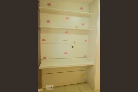 Apartamento para alugar com 69m², 2 quartos e 1 vagaQuarto