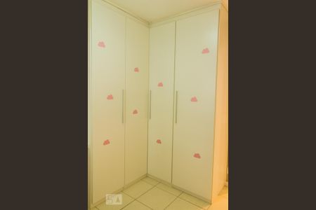 Apartamento para alugar com 69m², 2 quartos e 1 vagaQuarto