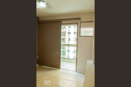 Sala de apartamento para alugar com 2 quartos, 69m² em Recreio dos Bandeirantes, Rio de Janeiro