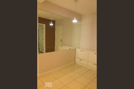 Sala de apartamento para alugar com 2 quartos, 69m² em Recreio dos Bandeirantes, Rio de Janeiro