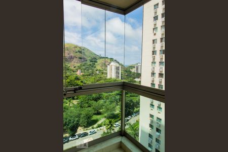 Apartamento para alugar com 69m², 2 quartos e 1 vagaVaranda