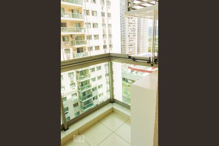 Apartamento para alugar com 69m², 2 quartos e 1 vagaVaranda