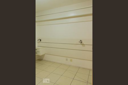Apartamento para alugar com 69m², 2 quartos e 1 vagaSuíte