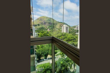 Apartamento para alugar com 69m², 2 quartos e 1 vagaVaranda