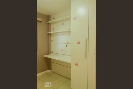 Apartamento para alugar com 69m², 2 quartos e 1 vagaQuarto