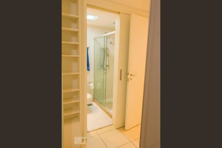 Apartamento para alugar com 69m², 2 quartos e 1 vagaSuíte