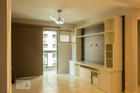 Sala de apartamento para alugar com 2 quartos, 69m² em Recreio dos Bandeirantes, Rio de Janeiro