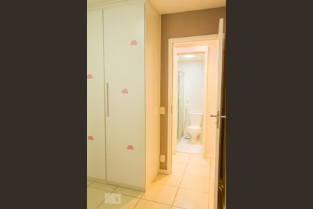 Apartamento para alugar com 69m², 2 quartos e 1 vagaQuarto