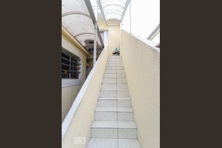 Casa à venda com 110m², 3 quartos e sem vagaEscadas