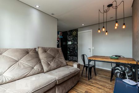 Sala de apartamento à venda com 2 quartos, 47m² em Itaquera, São Paulo