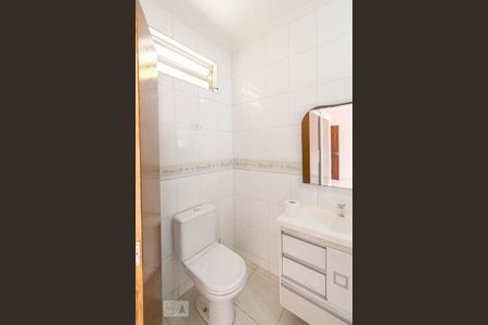 Banheiro de kitnet/studio para alugar com 1 quarto, 38m² em Km 18, Osasco
