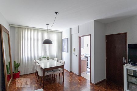 Sala de apartamento para alugar com 2 quartos, 72m² em Lourdes, Belo Horizonte