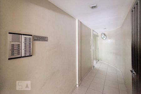 Apartamento para alugar com 72m², 2 quartos e sem vagaHall de Entrada