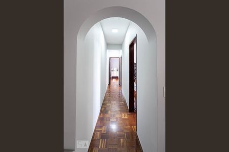 Corredor de apartamento para alugar com 2 quartos, 72m² em Lourdes, Belo Horizonte